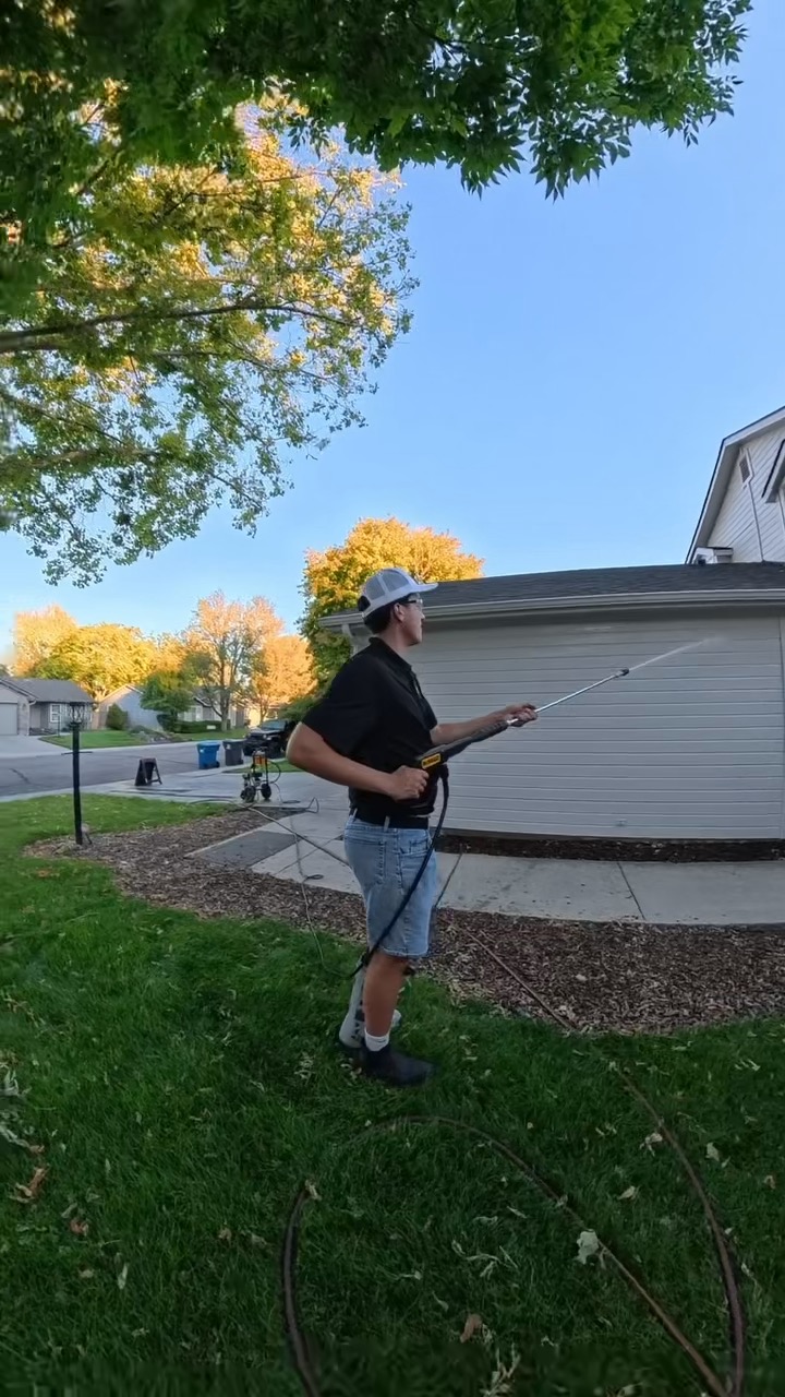 Soft washing house siding in the Treasure Valley