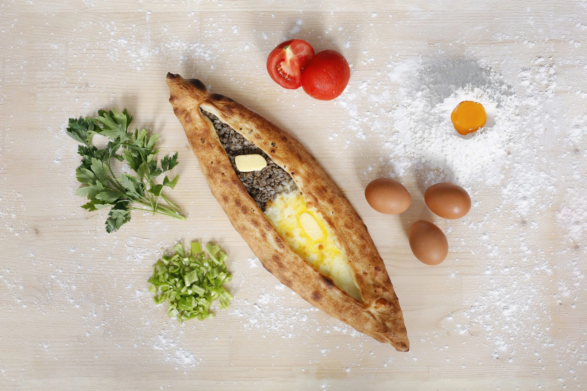 Kıymalı Peynirli Pide