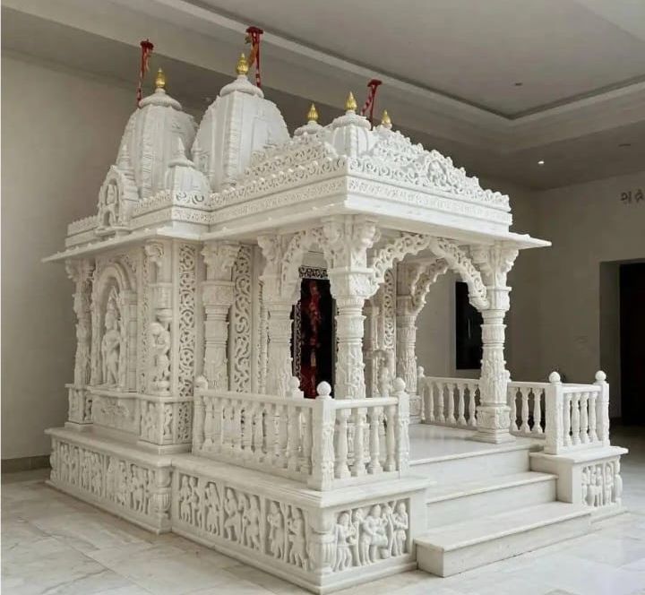 Grand Somnath-Style Mandir